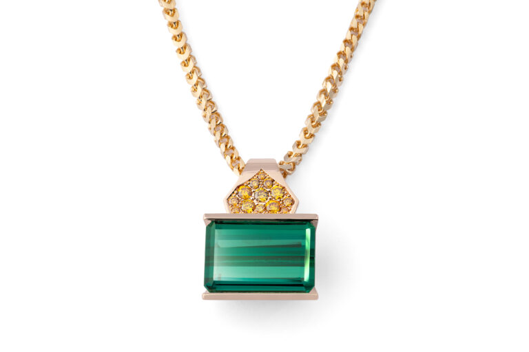 Turmalin Anhänger in Gelbgold